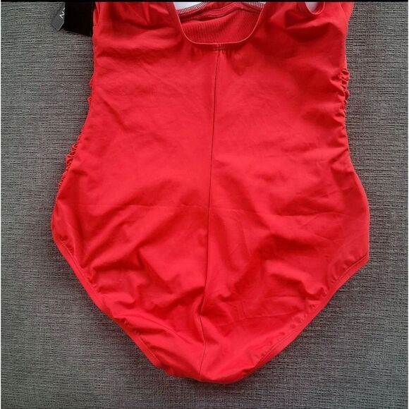🆕️ Jantzen Solid Surplus Red Women's One-Piece Swimsuit size 14 - Picture 7 of 10